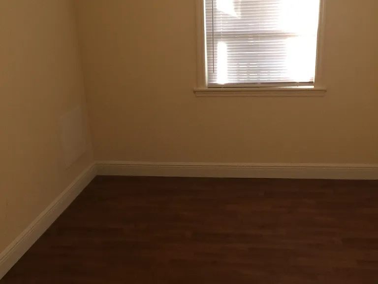 18102 Lake Front Dr — Photo 6