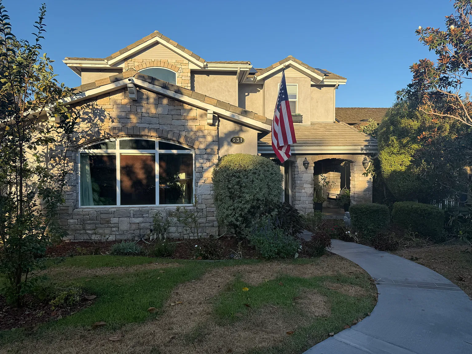 4 bed, 3205 sqft, $10,000 — Photo 1