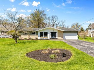 435 Bay View Rd, Rochester, NY 14609