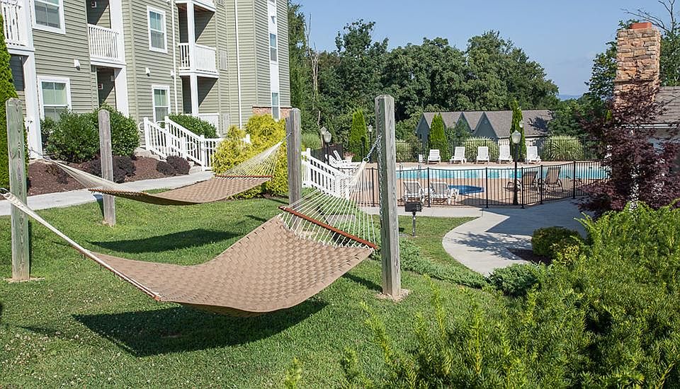 1st image of 2450 Campus View Cir