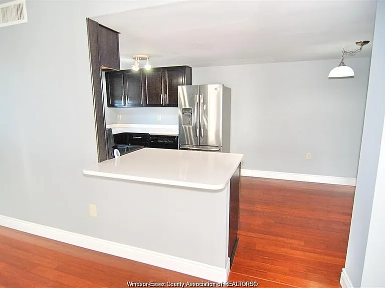 380 Pelissier St #904 — Photo 20