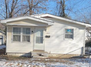 222 David St, Springfield, IL 62703