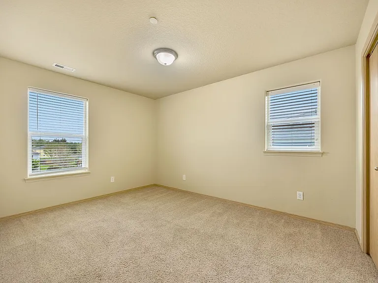 2037 SE Huckleberry Ave — Photo 15