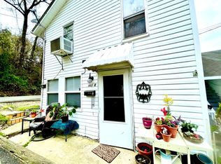 502 Mineral St, Hot Springs National Park, AR 71901