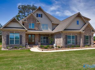 206 Idle Creek Dr, Huntsville, AL 35811