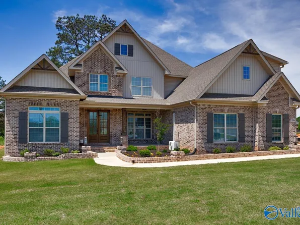 206 Idle Creek Dr, Huntsville, AL 35811