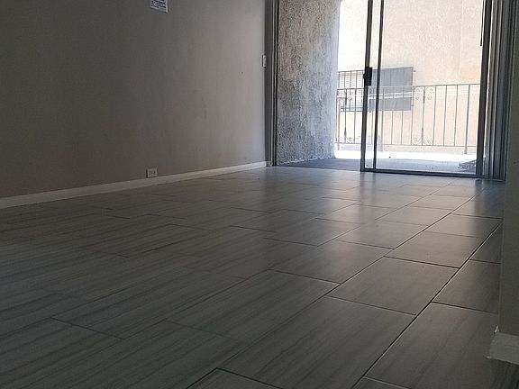 4th image of 612 N Wilcox Ave APT 13