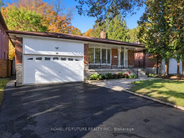 18 Ivan Rd, Toronto, ON M1C 1V2