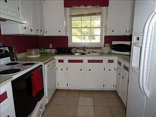 4th image of 3113 Balfour Dr