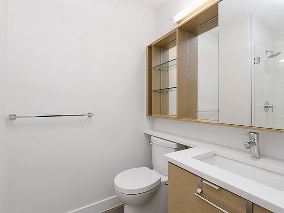4th image of 2528 Collingwood St #309