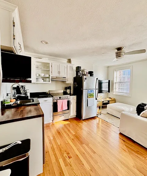 165 W 2nd St #2 — Photo 1