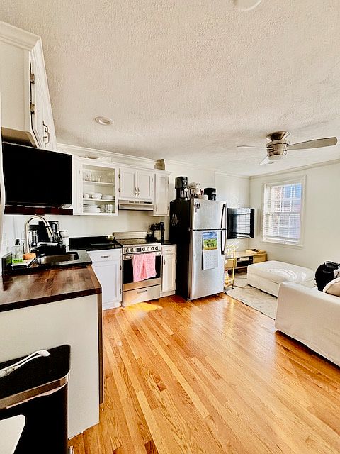 1st image of 165 W 2nd St #2