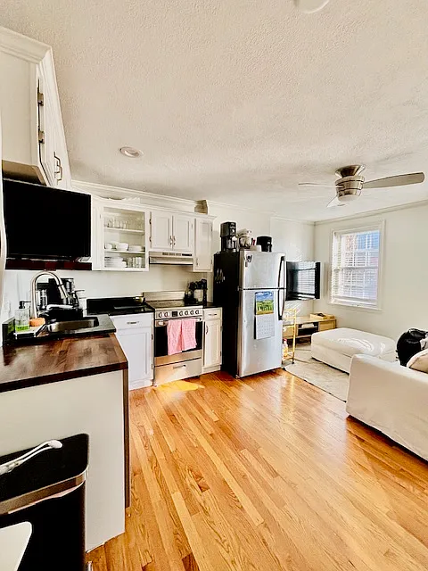 165 W 2nd St #2