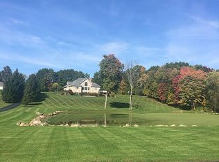 555 E Maple St, Hartville, OH 44632