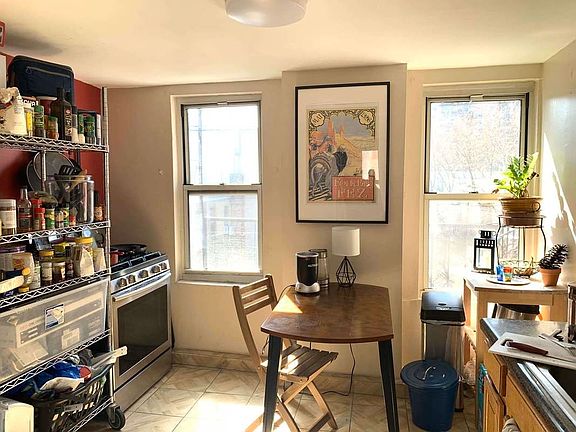 3rd image of 112 Meserole St APT 4