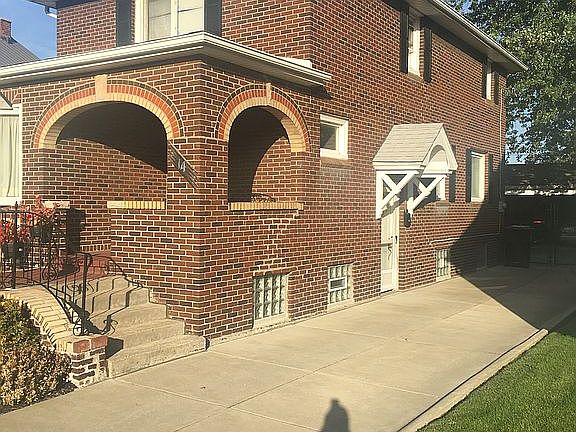 4th image of 14 Elm St