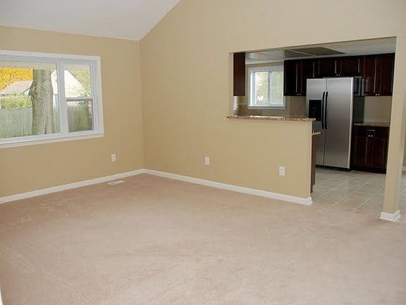 Open Living Room w/Vaulted Ceilings