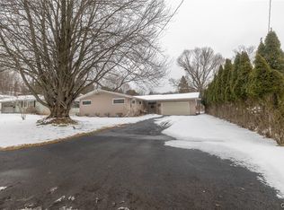 106 Ronnell Dr, Syracuse, NY 13219