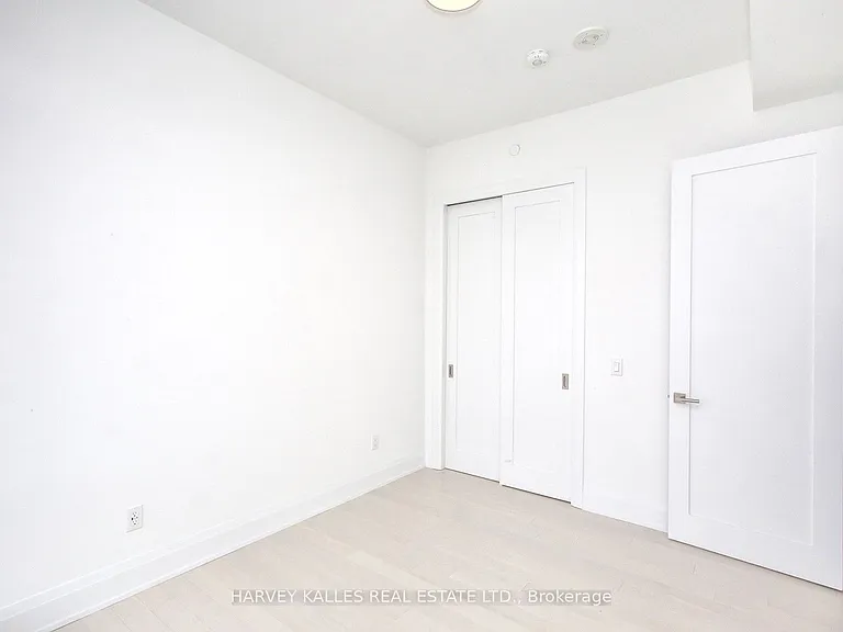 470 Front St W #3405 — Photo 32