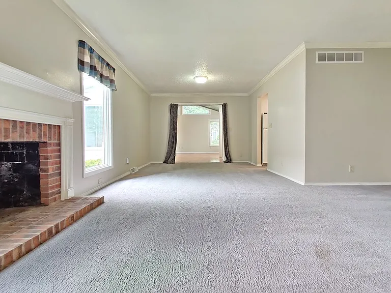 301 S Regency Dr — Photo 35