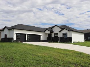 2400 Westgate Dr, Hawley, MN 56549