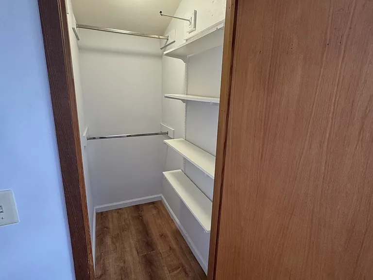 12 Neila Way — Photo 6
