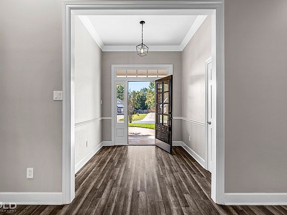 5th image of 8163 Myrtlewood Rd