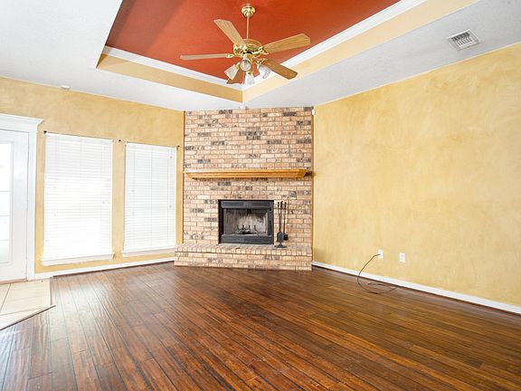 5th image of 6203 Donda St