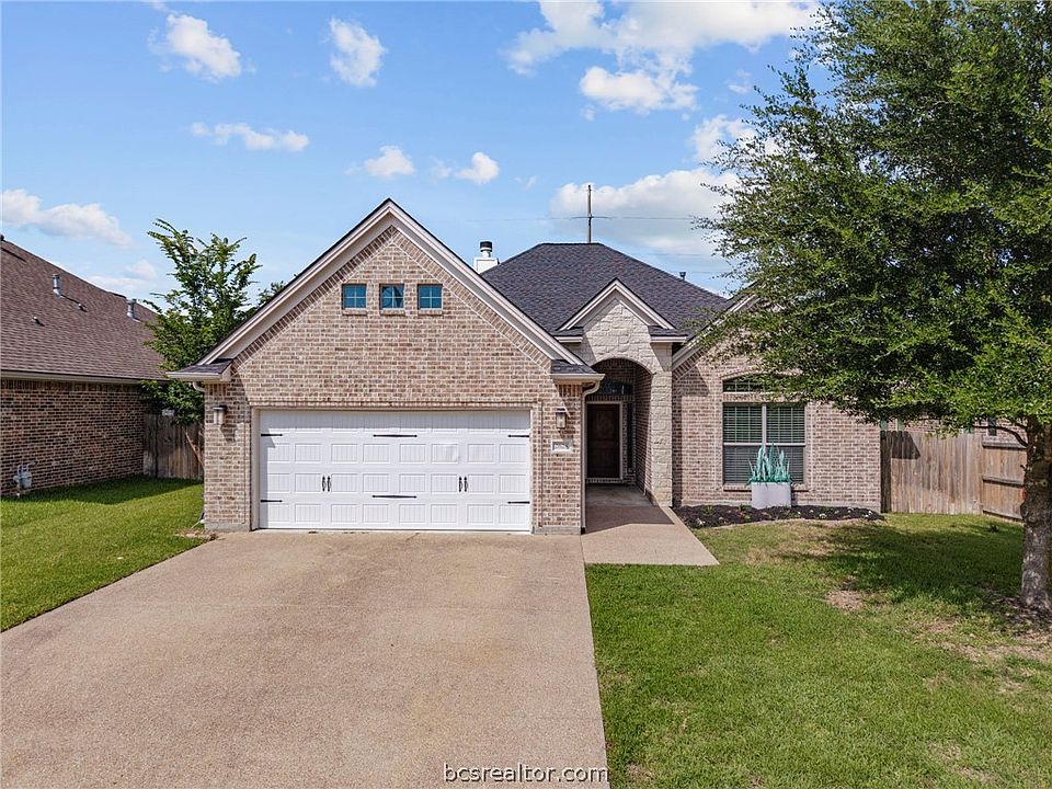 1st image of 2628 Forest Oaks Dr