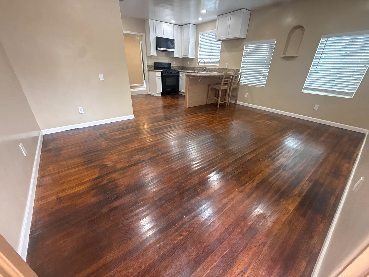 4 bed, 1500 sqft, $4,995 — Photo 1