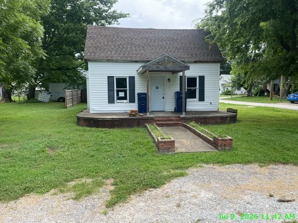 725 S Madison St, Siloam Springs, AR 72761