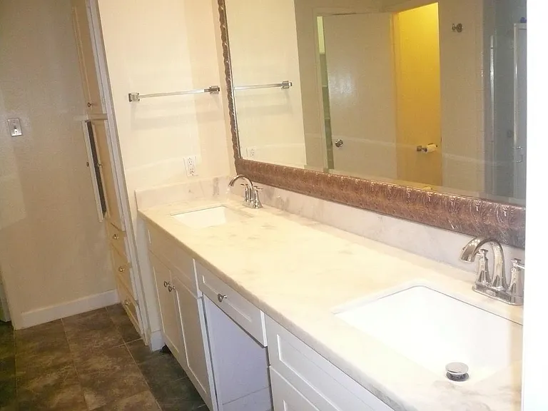2826 Green Fields Dr — Photo 9