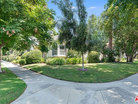 2nd image of 4182 Camellia Ave