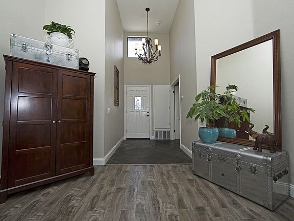 5th image of 524 Via De La Valle Unit E