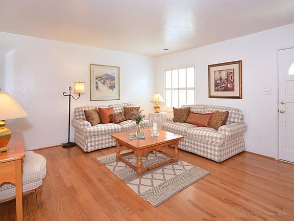 4th image of 1535 Shady Glen Ave