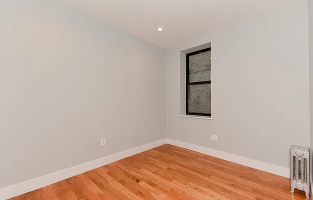 Rented by Clove Realty LLC | media 25