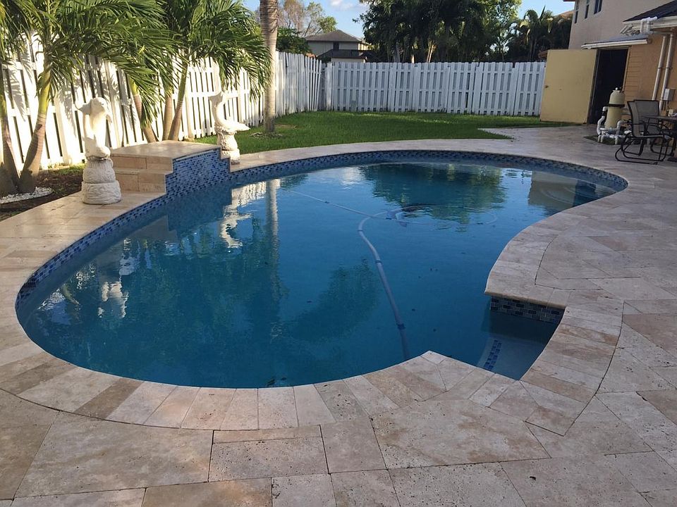 pool right side