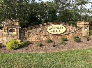 105 Ashley Hall Ct, Woodstock, GA 30188