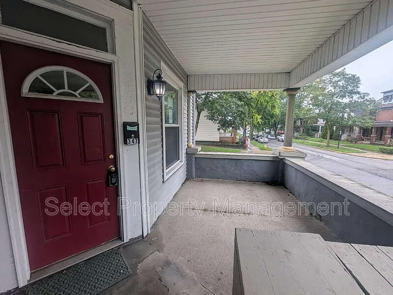 347 W Williams St — Photo 2