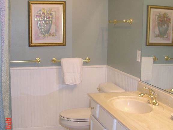 Second upstairs bath
