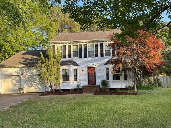 2124 Thackeray Ln, Virginia Beach, VA 23454