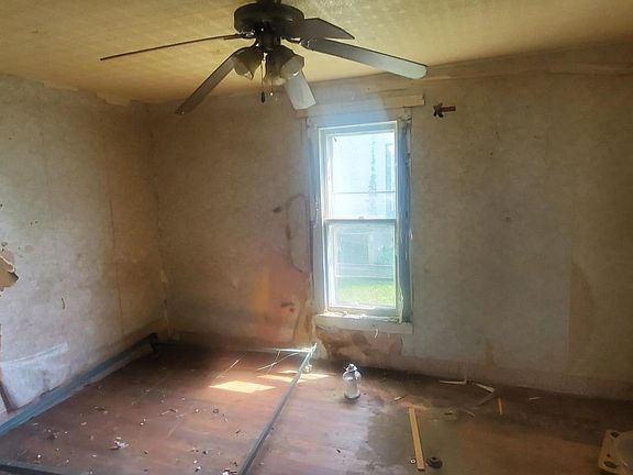 4th image of 813 S 16th St