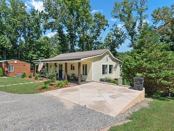 2nd image of 634 Settlers Point Rd