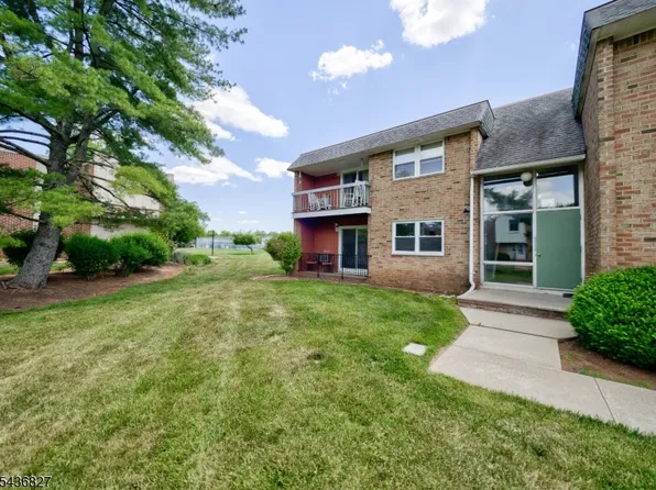 798 Eves Dr #3F, Hillsborough Twp., NJ 08844