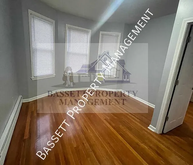 25 Cumley St #1 — Photo 8