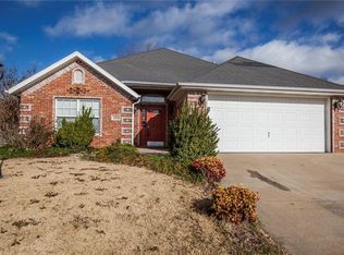 1211 E Freedom, Siloam Springs, AR 72761