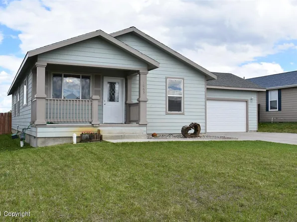 1665 Pathfinder Cir, Gillette, WY 82716