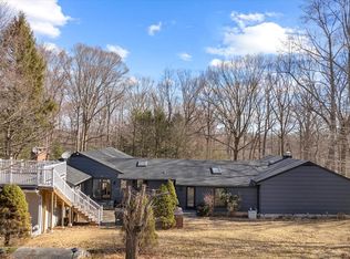 825 Warner Hill Rd, Stratford, CT 06614