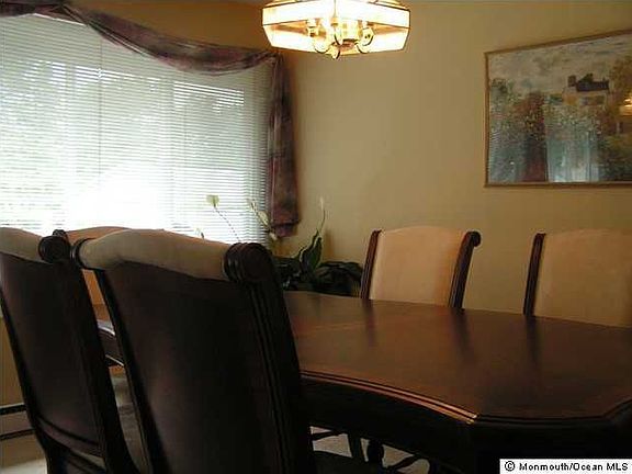 3rd image of 101 Buckingham Dr