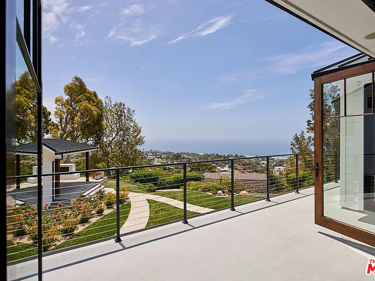 5561 Horizon Dr — Photo 26